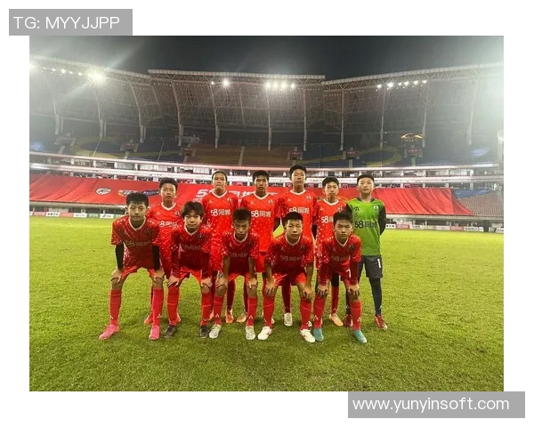 中国足球小将冠军杯激战正酣青春力量展现无尽可能与希望